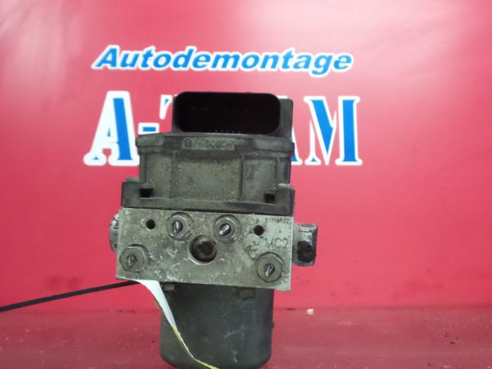 ABS pump from a Fiat Stilo (192A/B) 1.6 16V 2003