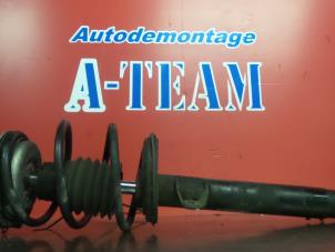 Used Front shock absorber, right Opel Vivaro 1.9 DI Price € 49,99 Margin scheme offered by A-Team Automotive Rotterdam