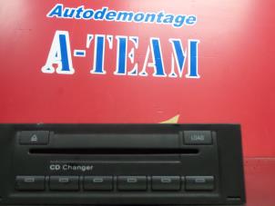 Usados Reproductor de CD Audi A4 Avant (B7) 1.9 TDI Precio € 99,99 Norma de margen ofrecido por A-Team Automotive Rotterdam