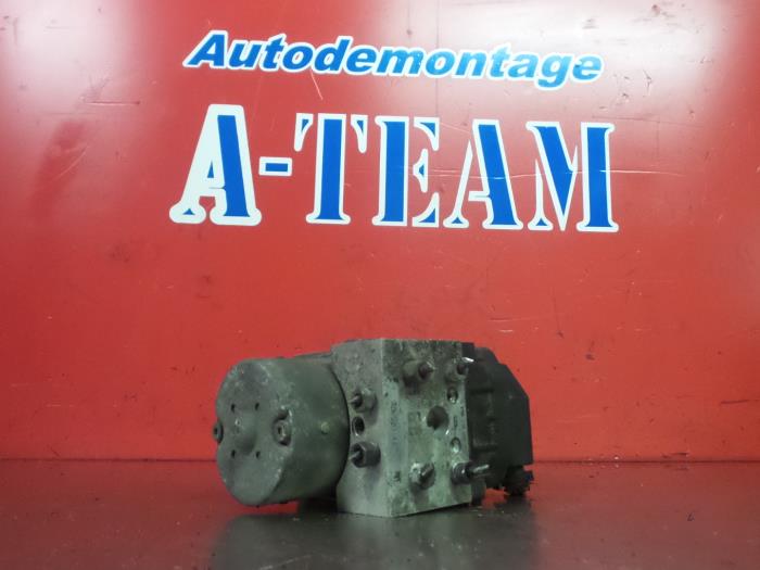 Usagé Pompe ABS Opel Zafira Prix € 49,99 Règlement à la marge proposé par A-Team Automotive