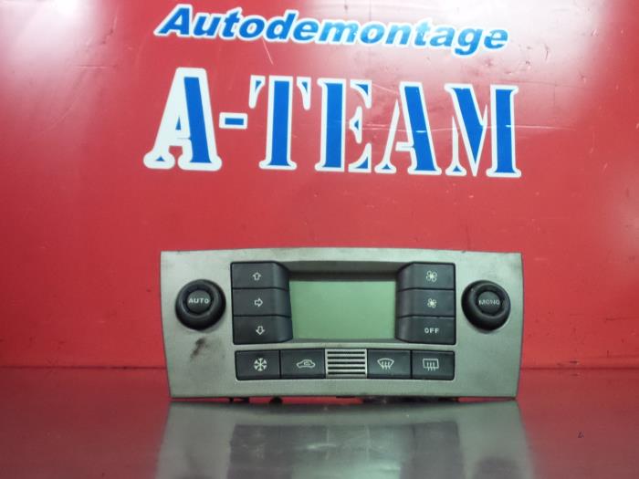 Używane Panel climatronic Fiat Stilo (192A/B) 2.4 20V Abarth 3-Drs. Cena € 29,99 Procedura marży oferowane przez A-Team Automotive