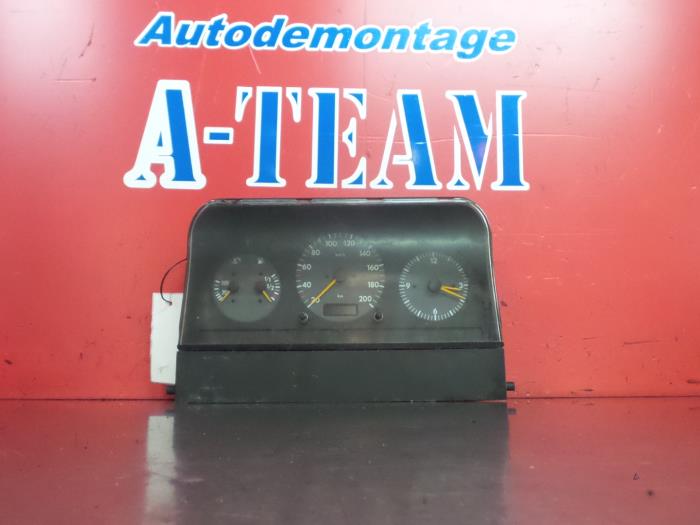 Begagnade Instrumentpanel Volkswagen LT II 2.8 TDi Pris € 49,99 Marginaltabell erbjuds av A-Team Automotive