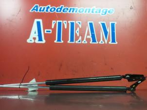 Używane Zestaw amortyzatorów gazowych tylnej klapy Hyundai Atos 1.0 12V Cena € 19,99 Procedura marży oferowane przez A-Team Automotive Rotterdam