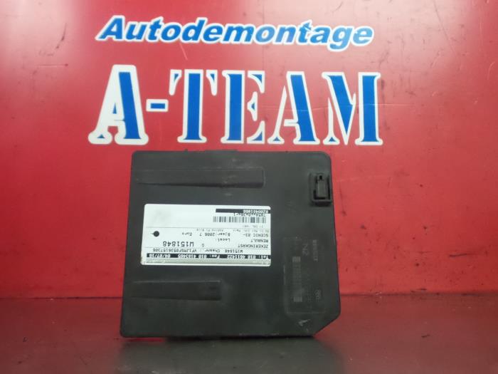 Caja de fusibles Renault Scénic II 1.5 dCi 85 8200481866F Caja de fusibles Renault Scénic II 1.5 dCi 85 8200481866F