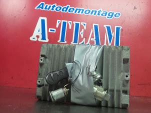 Usagé Kit serrure cylindre (complet) Chrysler Sebring (JR) 2.0 16V Prix € 49,99 Règlement à la marge proposé par A-Team Automotive Rotterdam