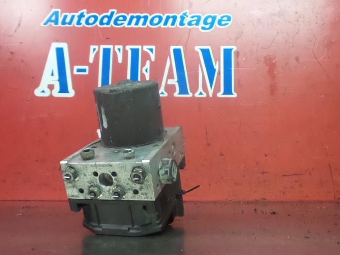 Usagé Pompe ABS Alfa Romeo 147 (937) 1.6 HP Twin Spark 16V Prix € 14,99 Règlement à la marge proposé par A-Team Automotive