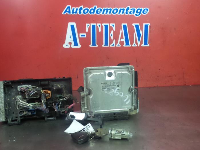 Used Engine management computer Chrysler Voyager/Grand Voyager (RG/RS) 2.8 CRD 16V Autom. Price € 194,99 Margin scheme offered by A-Team Automotive