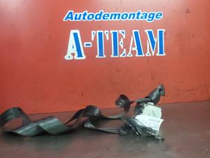 Used Rear seatbelt, left Renault Clio III (BR/CR) 1.5 dCi FAP Price € 39,99 Margin scheme offered by A-Team Automotive Rotterdam