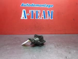 Used Rear brake calliper, left Renault Scénic I (JA) 1.6 16V Price € 29,99 Margin scheme offered by A-Team Automotive Rotterdam