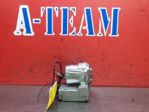 Used Electric power steering unit Renault Clio IV (5R) 1.5 Energy dCi 90 FAP Price € 74,99 Margin scheme offered by A-Team Automotive Rotterdam