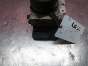Bloc ABS d'un Volkswagen Golf IV (1J1) 1.4 16V 1999
