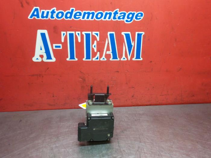 Usagé Bloc ABS BMW 3 serie (E46/4) 316i Prix € 69,99 Règlement à la marge proposé par A-Team Automotive