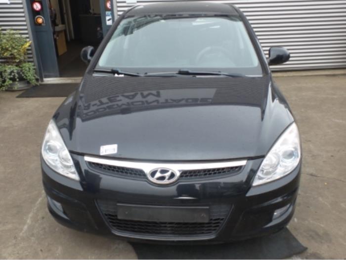 Begagnade Dynamo Hyundai i30 (FD) 1.6 CRDi 16V VGT HP Pris € 49,99 Marginaltabell erbjuds av A-Team Automotive