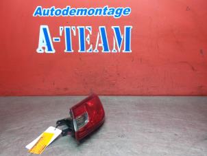 Used Taillight, right Renault Clio IV (5R) 1.5 Energy dCi 90 FAP Price € 39,99 Margin scheme offered by A-Team Automotive Rotterdam