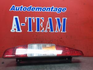 Używane Tylne swiatlo pozycyjne lewe Fiat Doblo (223A/119) 1.9 JTD Kat. Cena € 29,99 Procedura marży oferowane przez A-Team Automotive Rotterdam