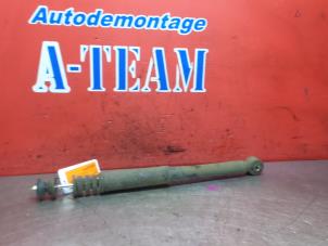 Used Rear shock absorber, right Renault Clio II (BB/CB) 1.2 16V Price € 34,99 Margin scheme offered by A-Team Automotive
