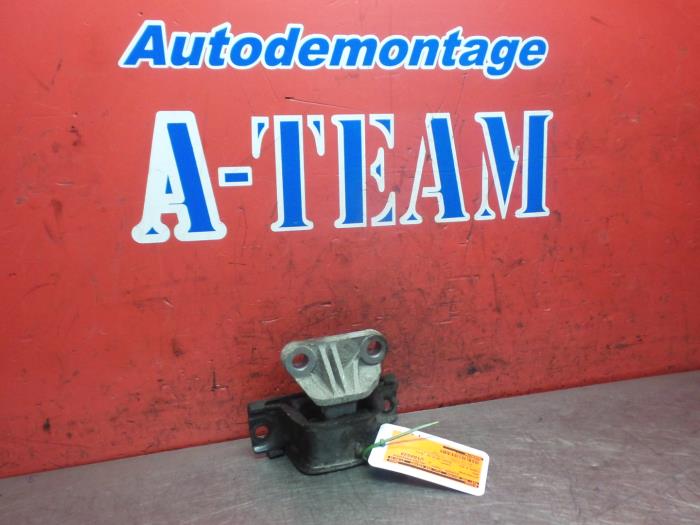 Used Engine mount Opel Combo (Corsa C) Price € 14,99 Margin scheme offered by A-Team Automotive