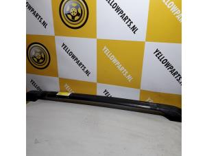 Używane Zestaw relingów dachowych Suzuki Wagon-R+ (RB) 1.3 16V Cena € 50,00 Procedura marży oferowane przez Yellow Parts