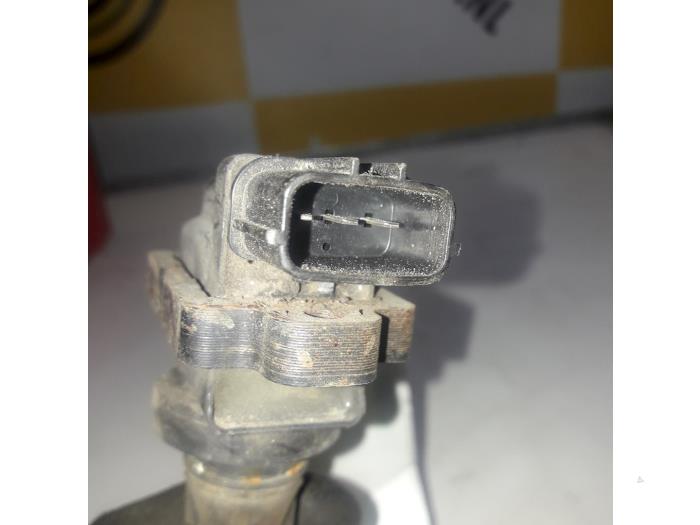 Usagé Bobine Suzuki Grand Vitara I (FT/GT/HT) 2.0 16V Prix € 20,00 Règlement à la marge proposé par Yellow Parts