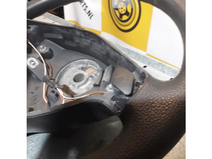 Steering wheel from a Suzuki Wagon-R+ (RB) 1.3 16V 2002