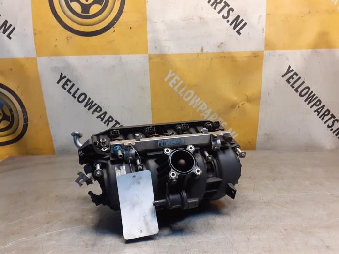 Używane Kolektor dolotowy Suzuki Wagon-R+ (RB) 1.2 16V Cena € 75,00 Procedura marży oferowane przez Yellow Parts