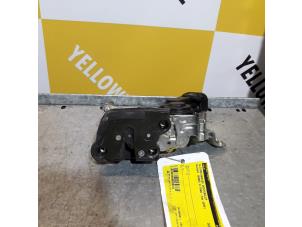 Używane Mechanizm zamka tylnej klapy Suzuki Grand Vitara I (FT/GT/HT) 2.0 16V Cena € 35,00 Procedura marży oferowane przez Yellow Parts