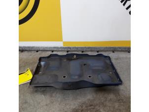 Used Battery box Suzuki Ignis (FH) 1.3 16V Price € 15,00 Margin scheme offered by Yellow Parts