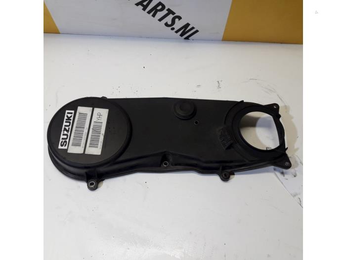 Usagé Couvercle de distribution Suzuki Swift (SF310/413) 1.0i Prix € 15,00 Règlement à la marge proposé par Yellow Parts
