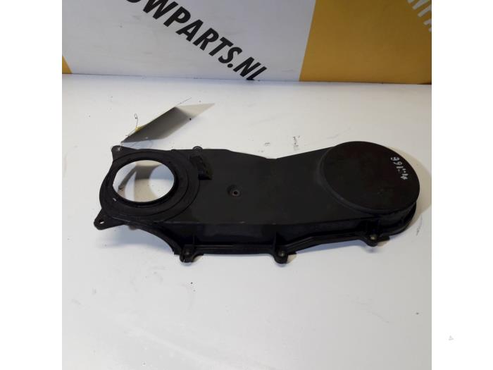 Usagé Couvercle de distribution Suzuki Swift (SF310/413) 1.0i Prix € 15,00 Règlement à la marge proposé par Yellow Parts