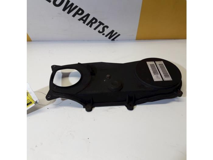 Usagé Couvercle de distribution Suzuki Swift (SF310/413) 1.0i Summum Prix € 15,00 Règlement à la marge proposé par Yellow Parts