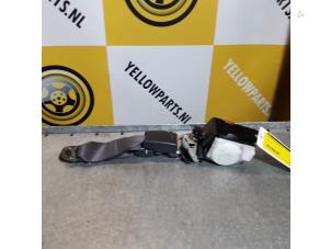 Usagé Ceinture de sécurité arrière centre Suzuki Liana (ERC/ERD/RH4) 1.6 MPi 16V Prix € 35,00 Règlement à la marge proposé par Yellow Parts