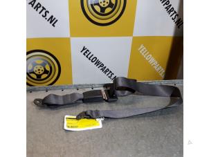Usagé Ceinture de sécurité arrière centre Suzuki Liana (ERC/ERD/RH4) 1.6 MPi 16V Prix € 20,00 Règlement à la marge proposé par Yellow Parts