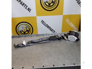 Usagé Ceinture de sécurité arrière droite Suzuki Liana (ERC/ERD/RH4) 1.6 MPi 16V Prix € 30,00 Règlement à la marge proposé par Yellow Parts