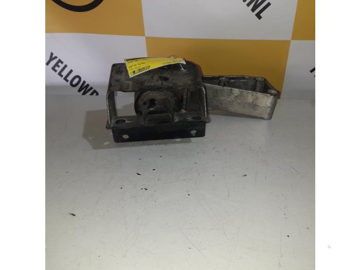 Used Engine mount Suzuki Swift (ZA/ZC/ZD) 1.2 16V Price € 35,00 Margin scheme offered by Yellow Parts