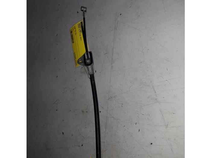 Usagé Câble frein à main Suzuki Alto 1.0 12V Prix € 20,00 Règlement à la marge proposé par Yellow Parts