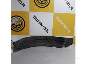 Używane Nadkole Suzuki Alto (RF410) 1.1 16V Cena € 10,00 Procedura marży oferowane przez Yellow Parts