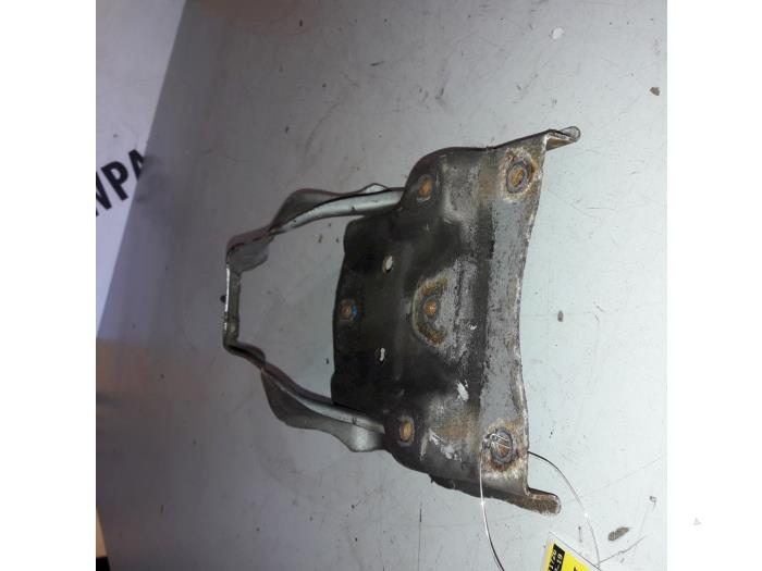 Używane Panel przedni Suzuki SX4 (EY/GY) 1.6 16V VVT Comfort,Exclusive Autom. Cena € 20,00 Procedura marży oferowane przez Yellow Parts