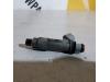 Injektor (Benzineinspritzung) van een Suzuki SX4 (EY/GY), 2006 1.5 16V Base,Comfort, SUV, Benzin, 1.490cc, 73kW (99pk), FWD, M15A; EURO4, 2006-06 / 2010-07, EYA11S; GYA11S 2008