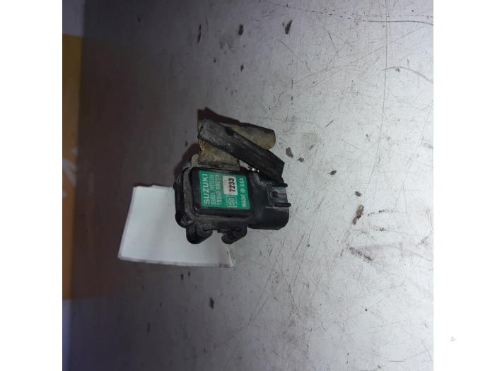 Map Sensor (Einlasskrümmer) van een Suzuki Swift (SF310/413) 1.3 1997