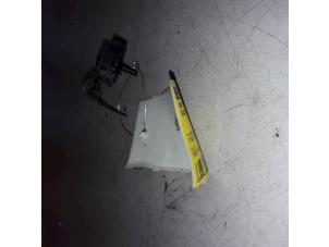 Map Sensor (Einlasskrümmer) van een Suzuki Swift (SF310/413) 1.3 1997