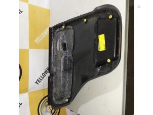 Używane Plyta drzwi prawych tylnych wersja 4-drzwiowa Suzuki Grand Vitara I (FT/GT/HT) 2.0 16V Cena € 30,00 Procedura marży oferowane przez Yellow Parts