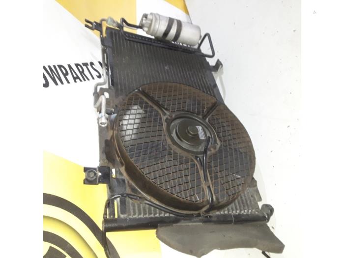 Condensador de aire acondicionado de un Suzuki Swift (SF310/413) 1.3 1997