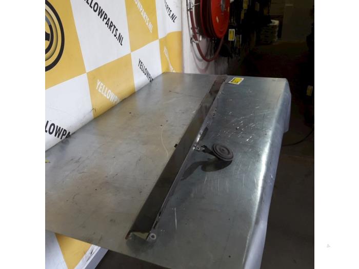 Używane Panel przedni Suzuki Vitara (ET/FT/TA) 1.6 Cena € 25,00 Procedura marży oferowane przez Yellow Parts