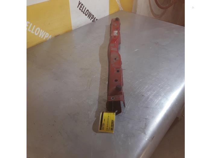 Używane Panel przedni Suzuki Swift (ZA/ZC/ZD1/2/3/9) 1.5 VVT 16V Cena € 30,00 Procedura marży oferowane przez Yellow Parts