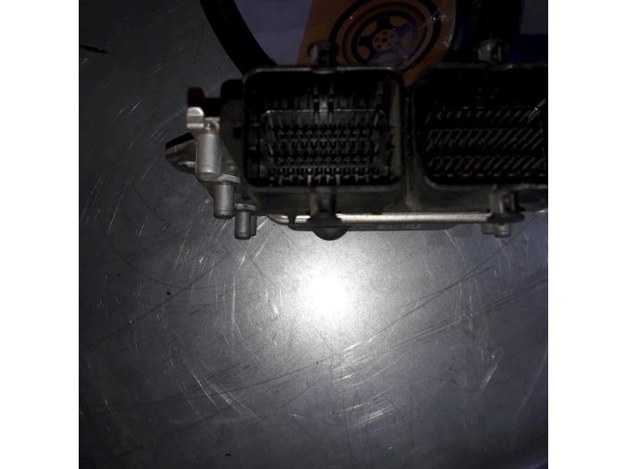 Used Engine management computer Suzuki Swift (ZA/ZC/ZD) 1.2 16_ Price € 49,99 Margin scheme offered by Yellow Parts