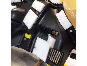 Używane Okladzina panelu bocznego lewy tyl Suzuki Swift (ZA/ZC/ZD) Cena € 45,00 Procedura marży oferowane przez Yellow Parts