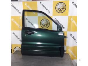 Używane Drzwi prawe przednie wersja 4-drzwiowa Suzuki Grand Vitara I (FT/GT/HT) 2.0 16V Cena € 75,00 Procedura marży oferowane przez Yellow Parts