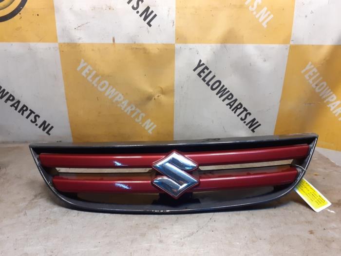 Begagnade Grill Suzuki Liana (ERC/ERD/RH4) 1.6 MPi 16V Pris € 45,00 Marginaltabell erbjuds av Yellow Parts