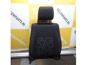 Używane Fotel prawy Suzuki Splash 1.2 16V Cena € 40,00 Procedura marży oferowane przez Yellow Parts