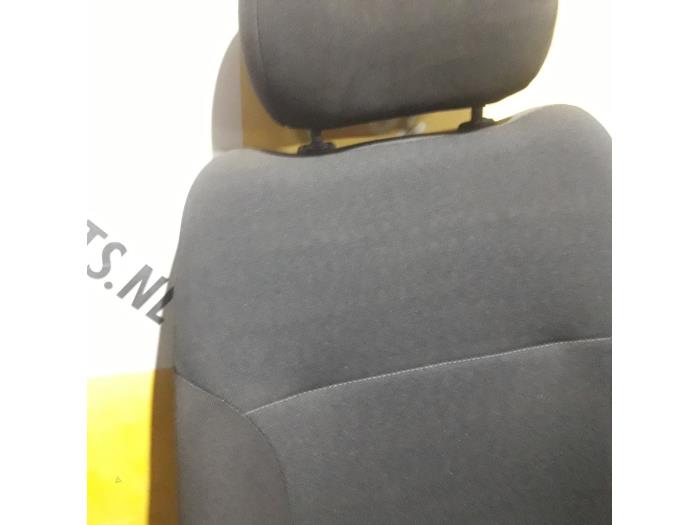 Seat, left from a Suzuki Ignis 2006